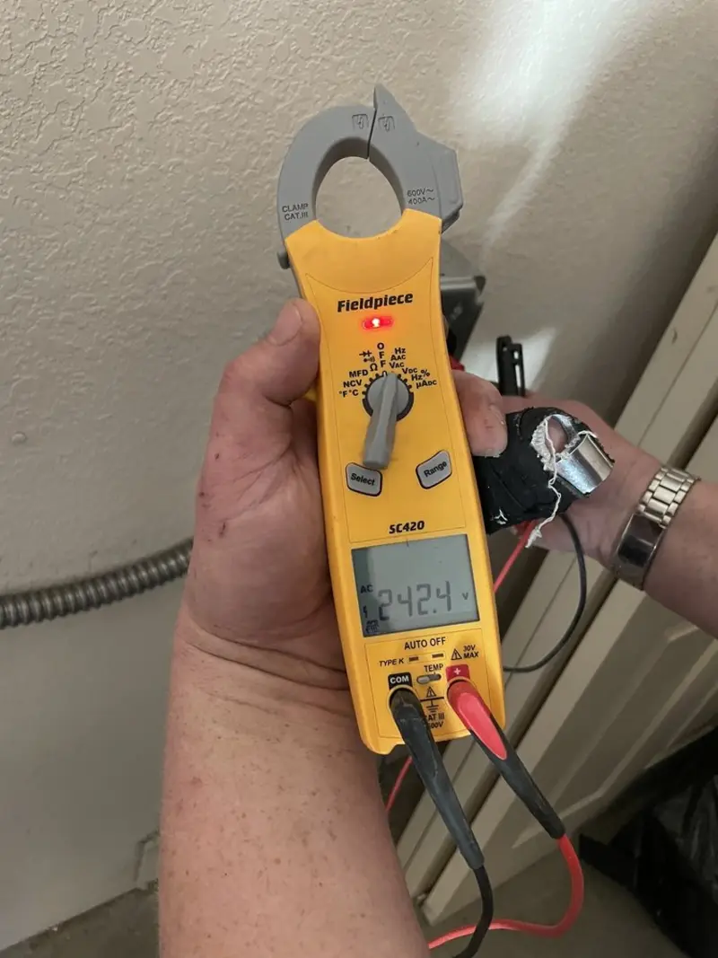 Voltage testing with clamp meter during Generator Installation in Thousand Oaks